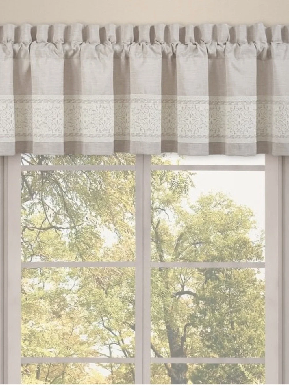 J. Queen New York Lauralynn Window Straight Valance sz 88”x18.25”